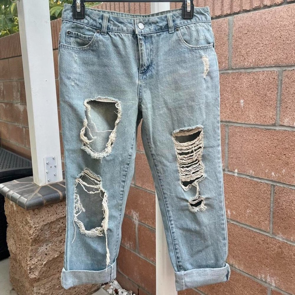 Light denim distressed, ripped crop jeans
